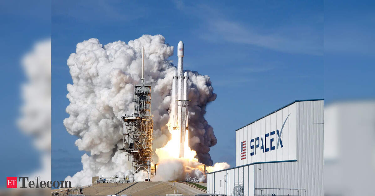 SpaceX tries to woo Wall Street with three-day analyst meeting this week