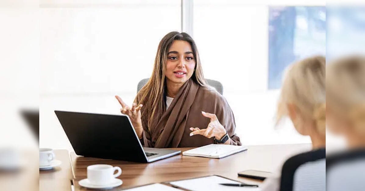 Saudi Arabia shuts down 14 recruitment offices over labour law violations