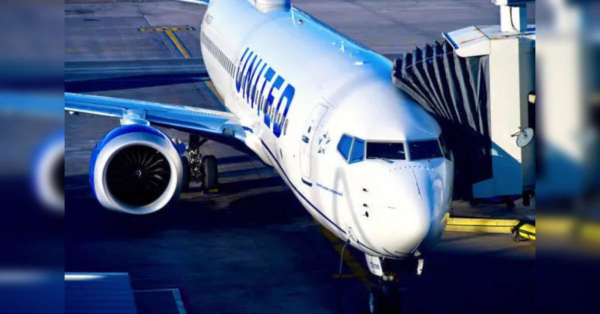 United Airlines echoes industry caution as Iran war fuel surge squeezes margins