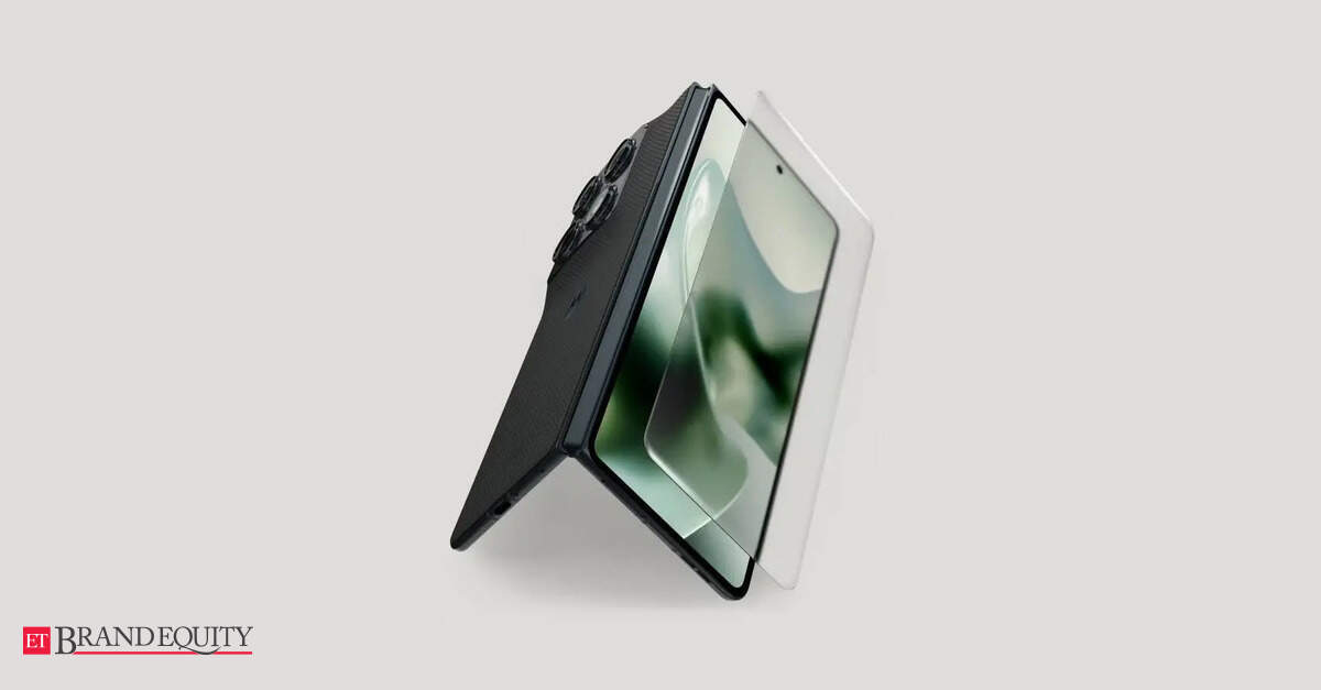 Motorola unveils Razr 70 Ultra with 7-inch 5,000-nit display and 165Hz refresh rate — image 2