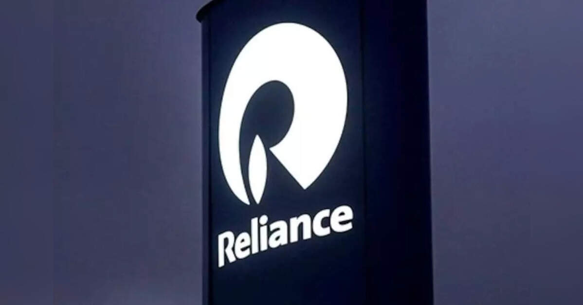 India's Reliance hands over documents in bribery probe, executive gets bail