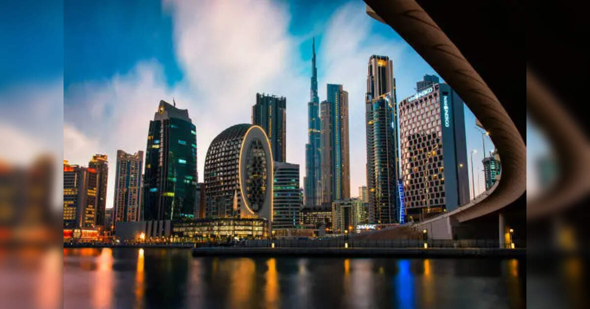 Abu Dhabi expands AI deployment across government operations under new partnership