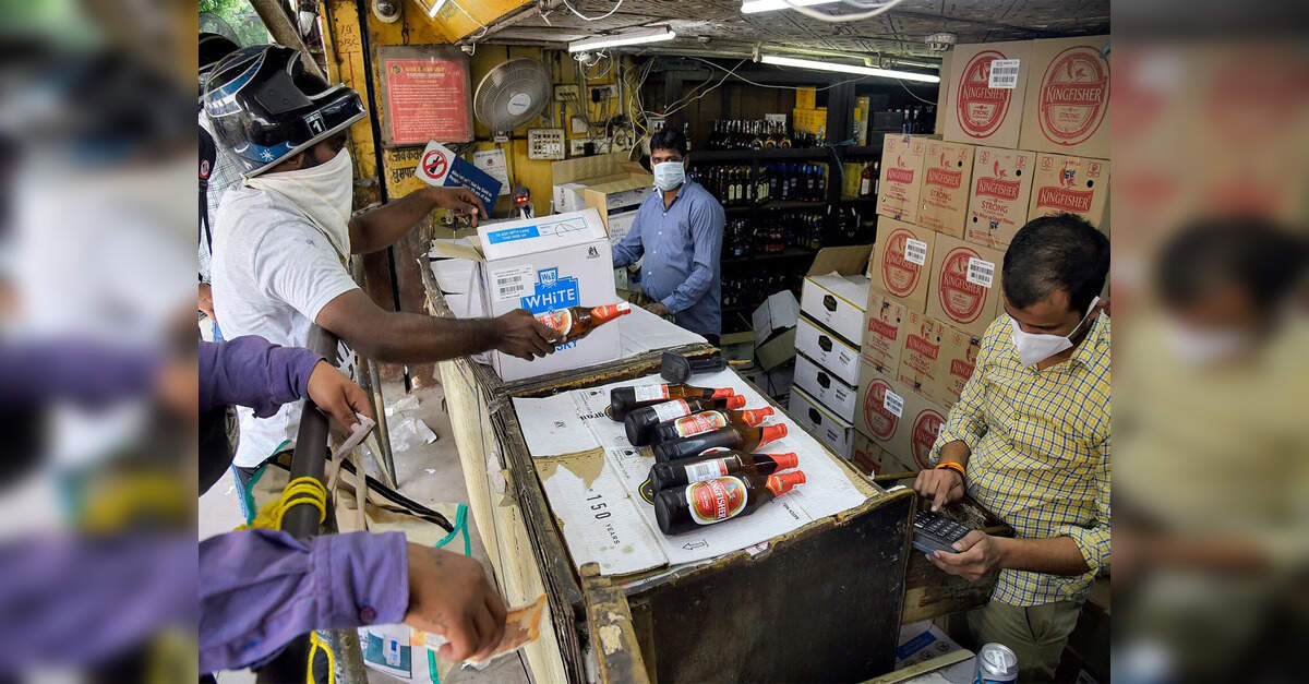 Karnataka shifts to India's first alcohol-in-beverage duty structure; Revised liquor and beer prices announced