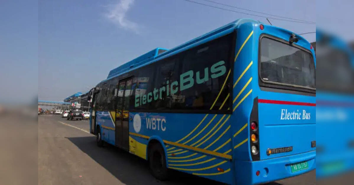 India weighs $1 billion aid for private electric buses, trucks
