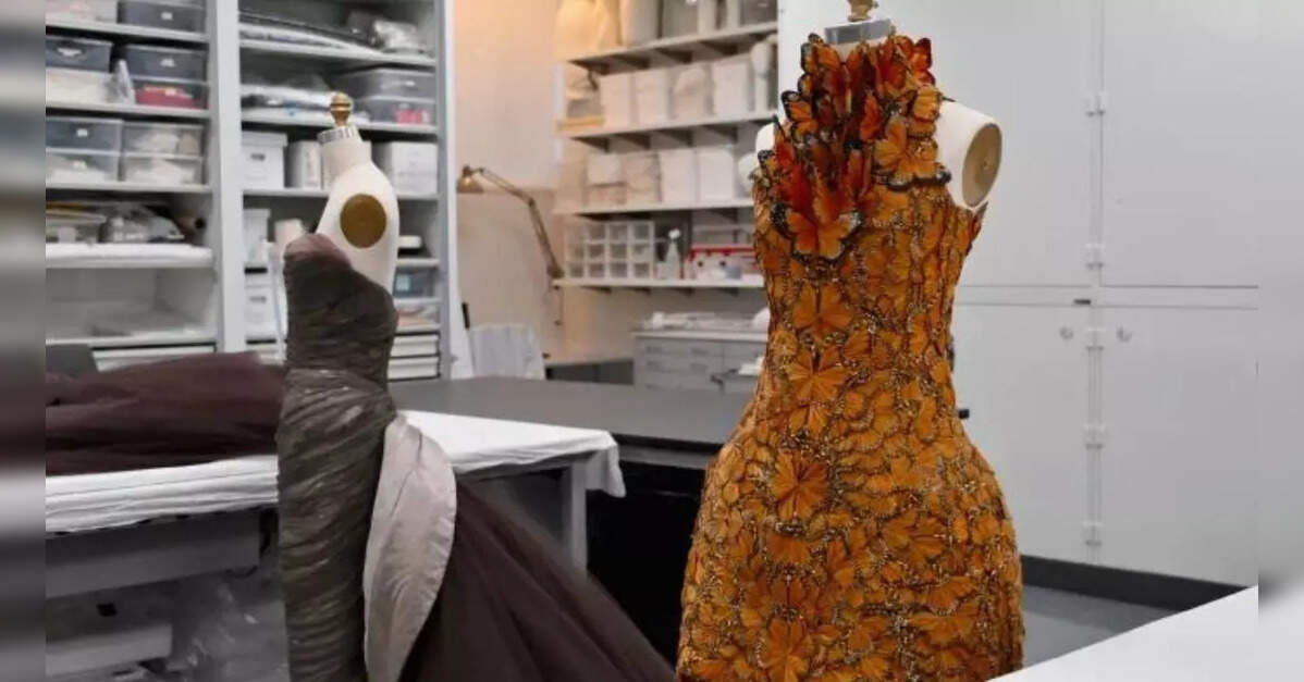 Italian unions reach deal with Kering on preventing McQueen layoffs