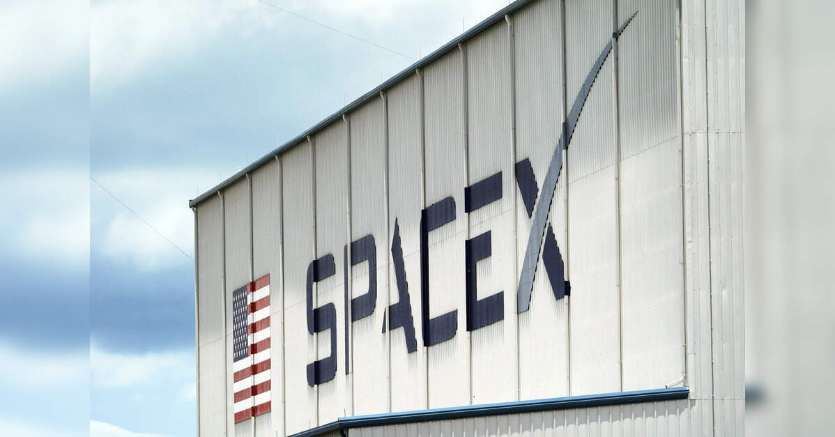 SpaceX filings show $25.5-million legal bill; lines up top law firms for IPO