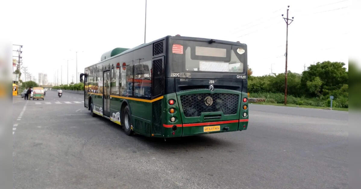 Noida launches AC bus service linking Botanical Garden Metro and Noida Airport