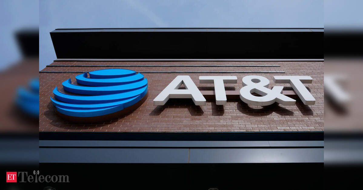 California urges court, FCC to rule AT&amp;T must continue basic phone service