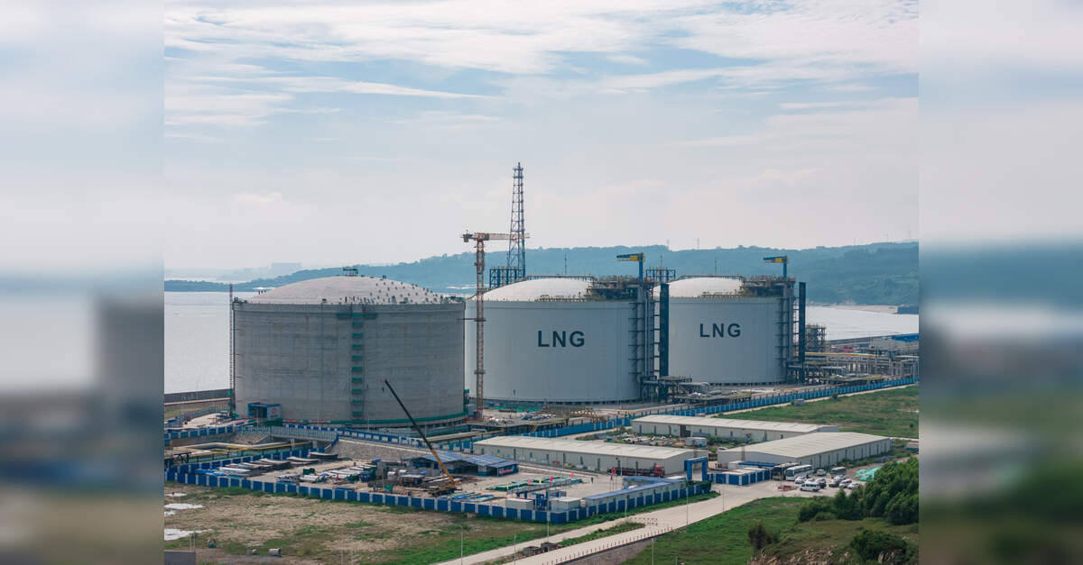India’s LNG imports drop only 5% despite 17% global supply disruption: S&amp;P