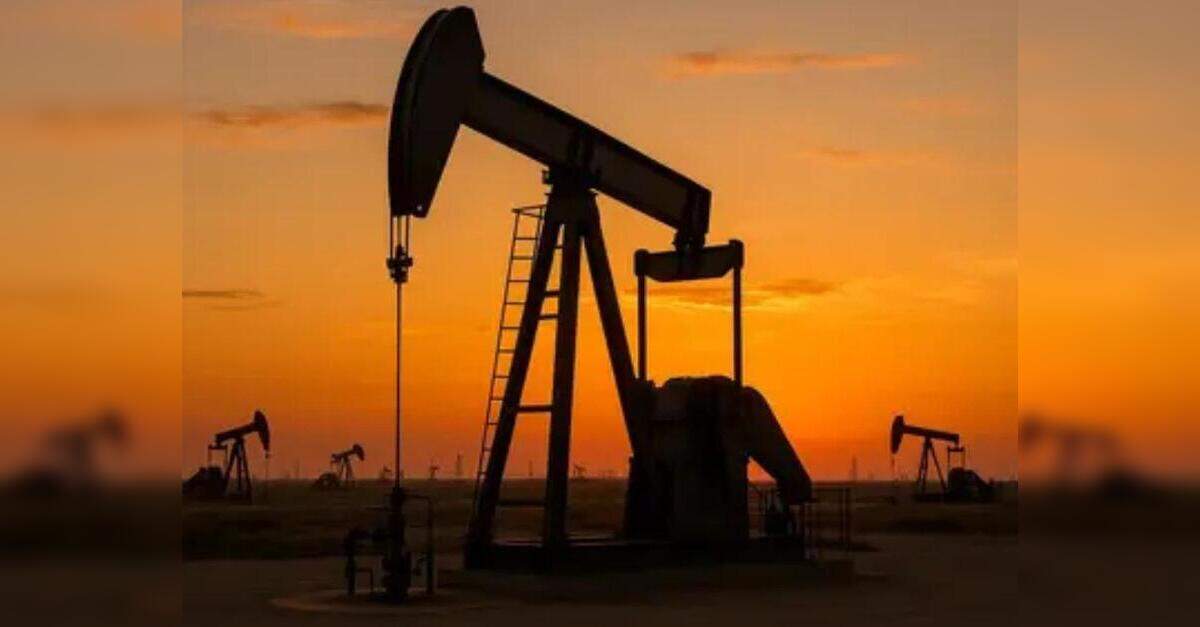 Crude inventory nears 1-year high on stronger imports