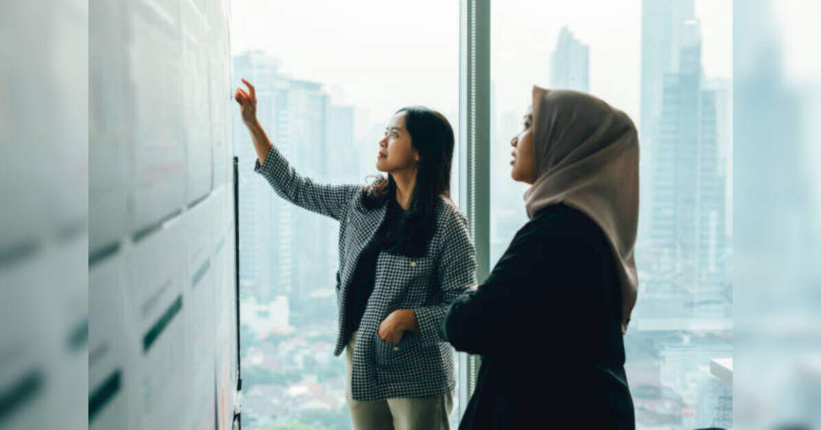 Indonesia sees decline in skilled employment as quality jobs shrink, World Bank warns