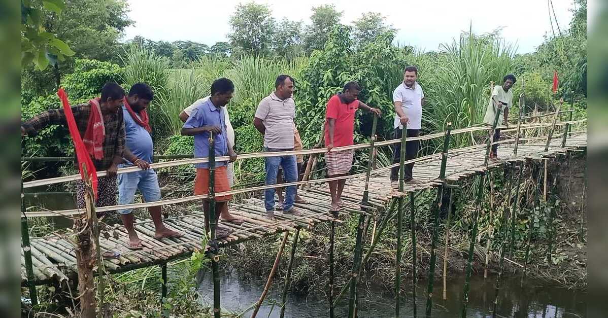 Villagers build bamboo bridge after two crocodile attacks in West Champaran