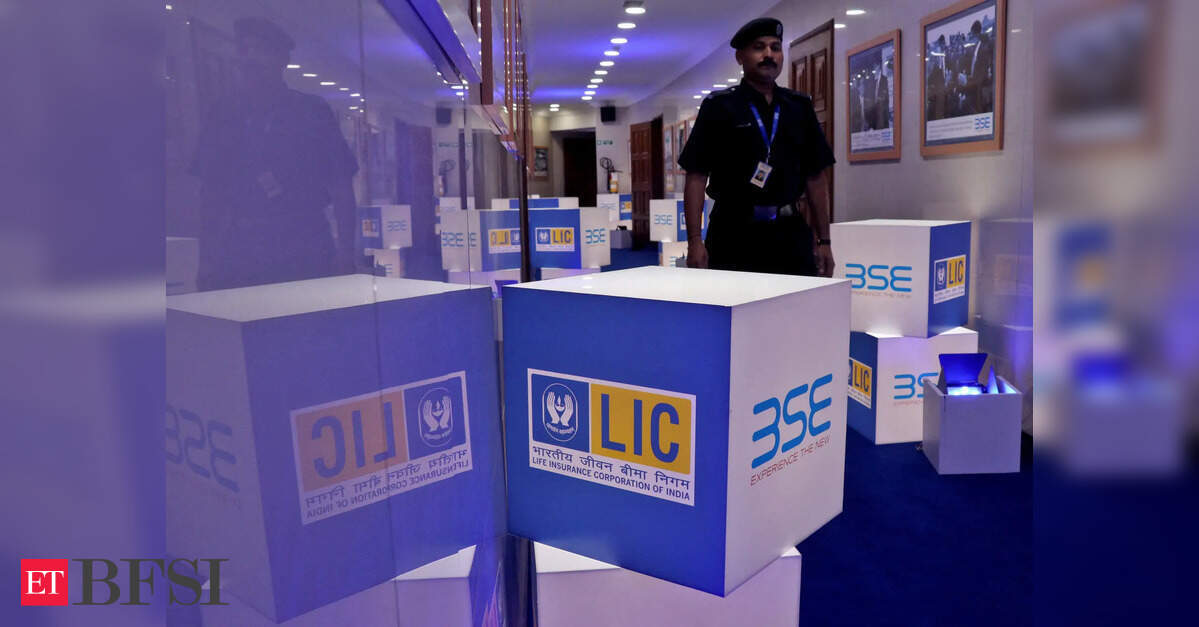 Institutional investors subscribe over 66 pc of LIC shares till afternoon trade