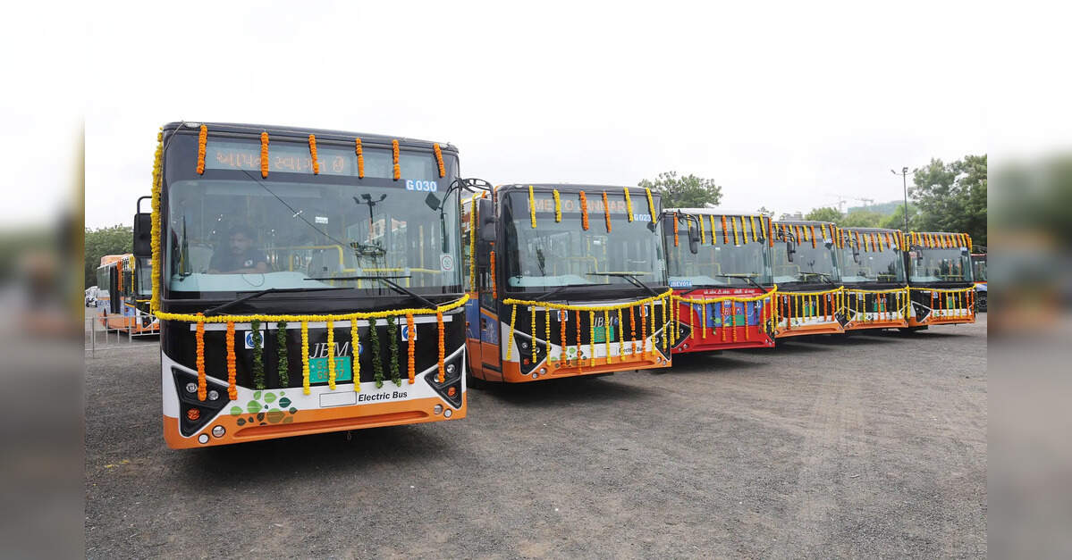 Ahmedabad bus service hampered by 2,900 vehicle shortfall