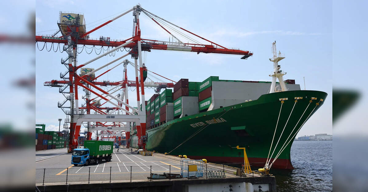 India opens ports, airports to diverted foreign cargo amid Strait of Hormuz disruption