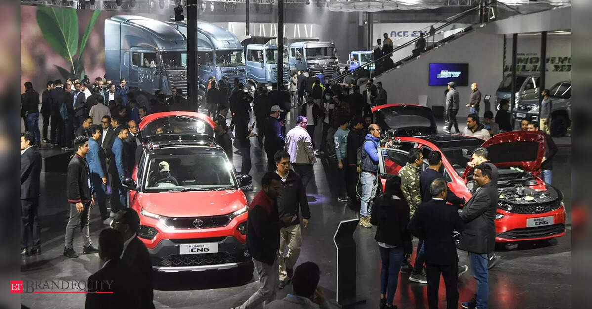 Cost pressure: Carmakers see strong sales but lower profits