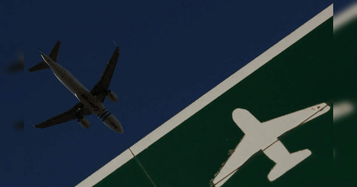 Afcom Holdings signs long-term aviation fuel supply pact with HPCL