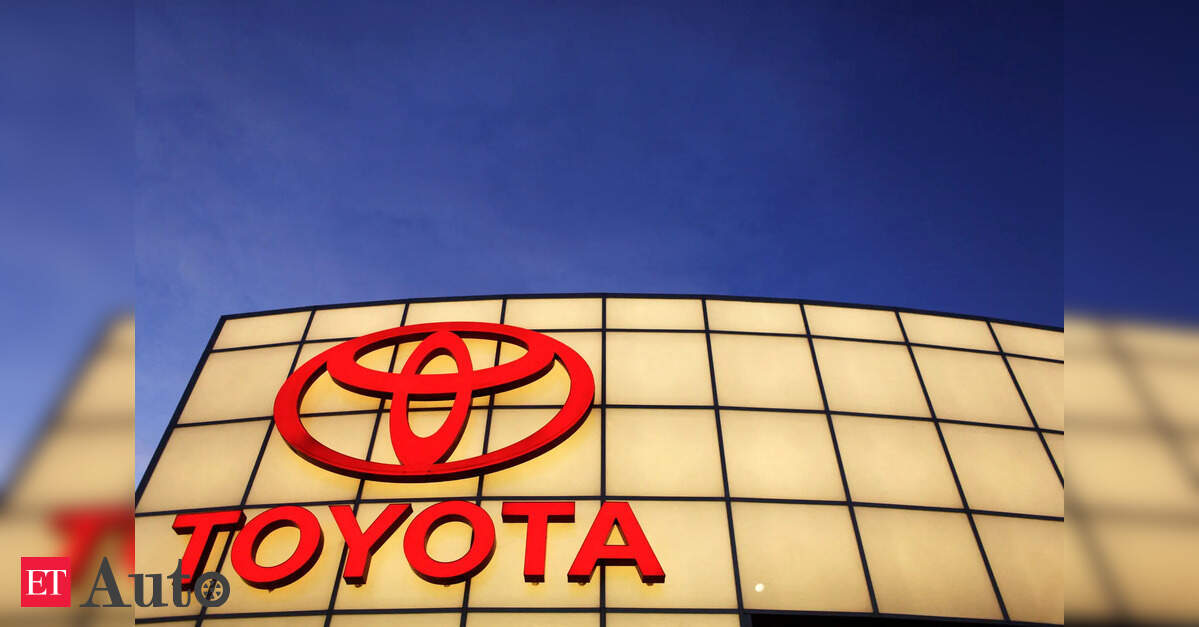 Photograph accompanying Toyota's 1 trillion yen leaves 2.5 million yen a robot for 400,000 humanoids