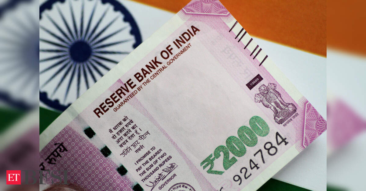 Indian Rupee Weakens as Fed Rate Hike Expectations Strengthen Dollar ...