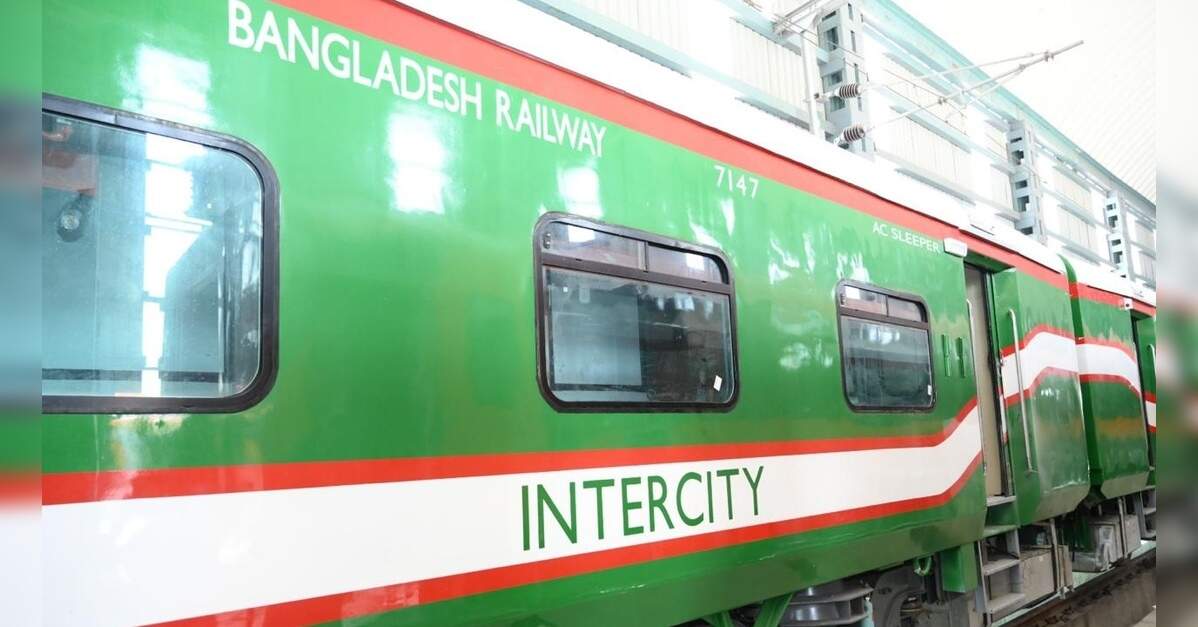 Railways sends 18 passenger coaches to Bangladesh