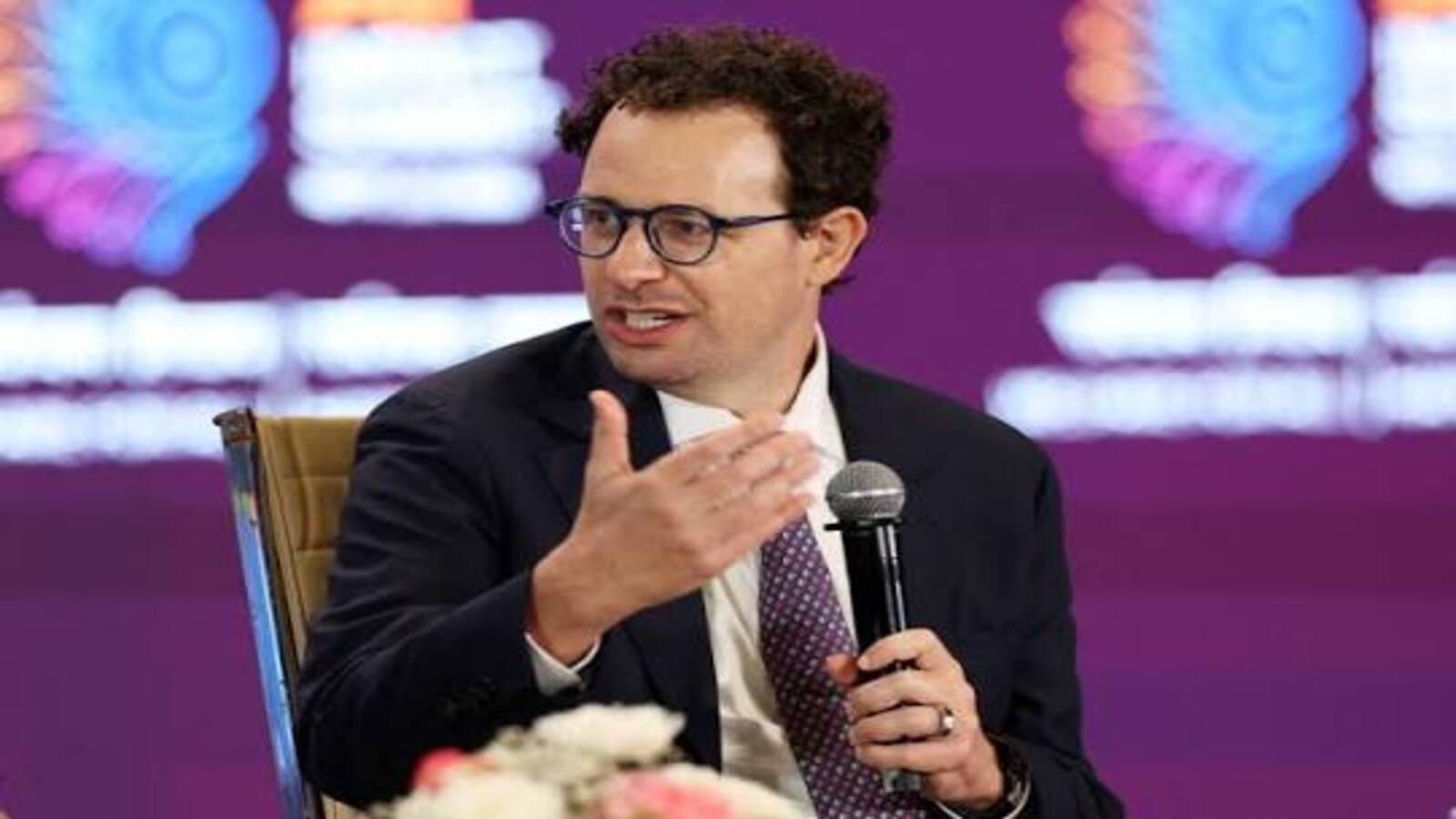 Anthropic IPO stands alone as AI market jitters sideline others