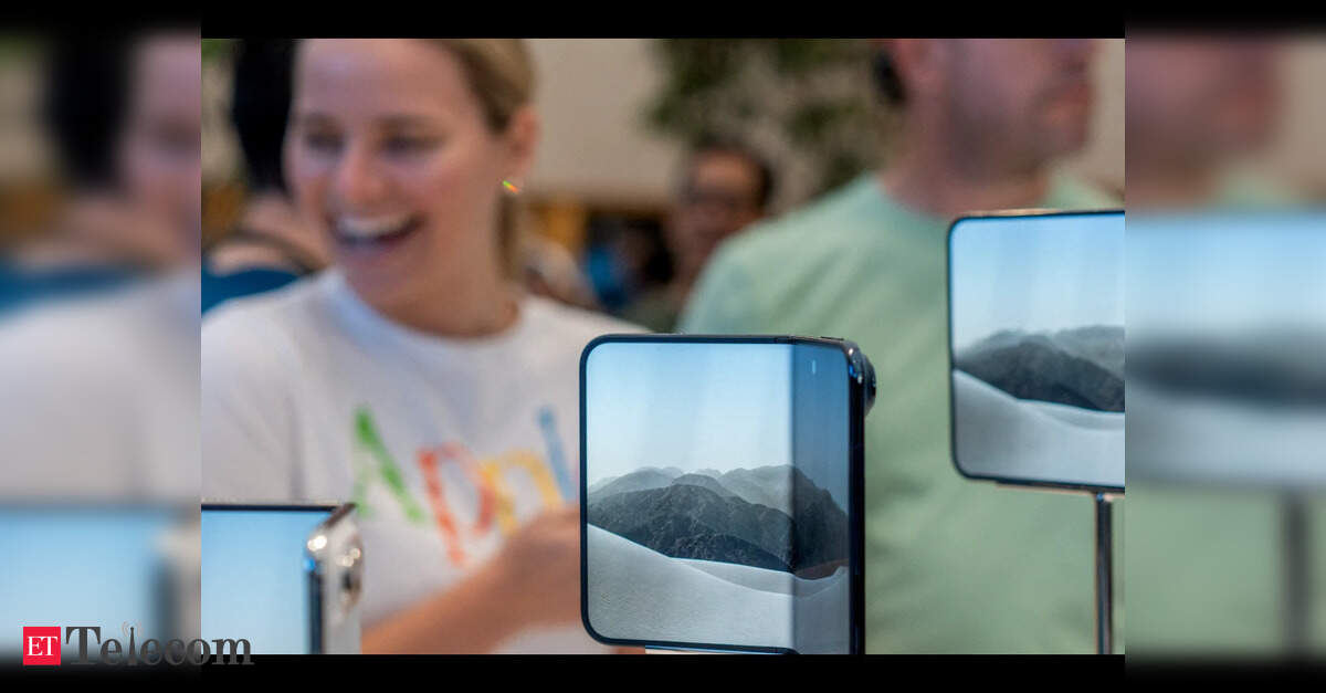 Apple Offers Replacement for Defective iPhone Duo Due to Screen Issues ...