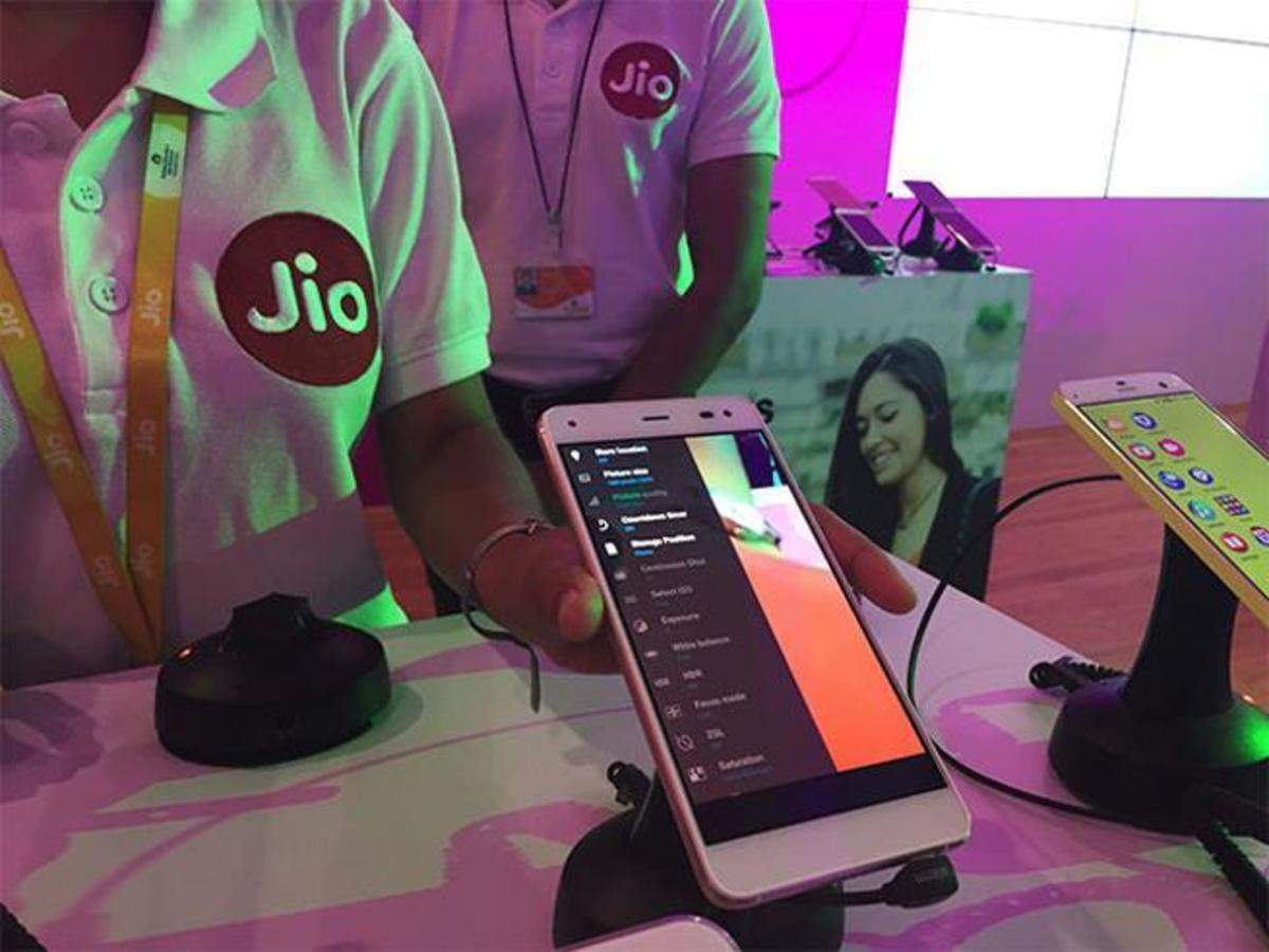 jio lyf mobile exchange offer