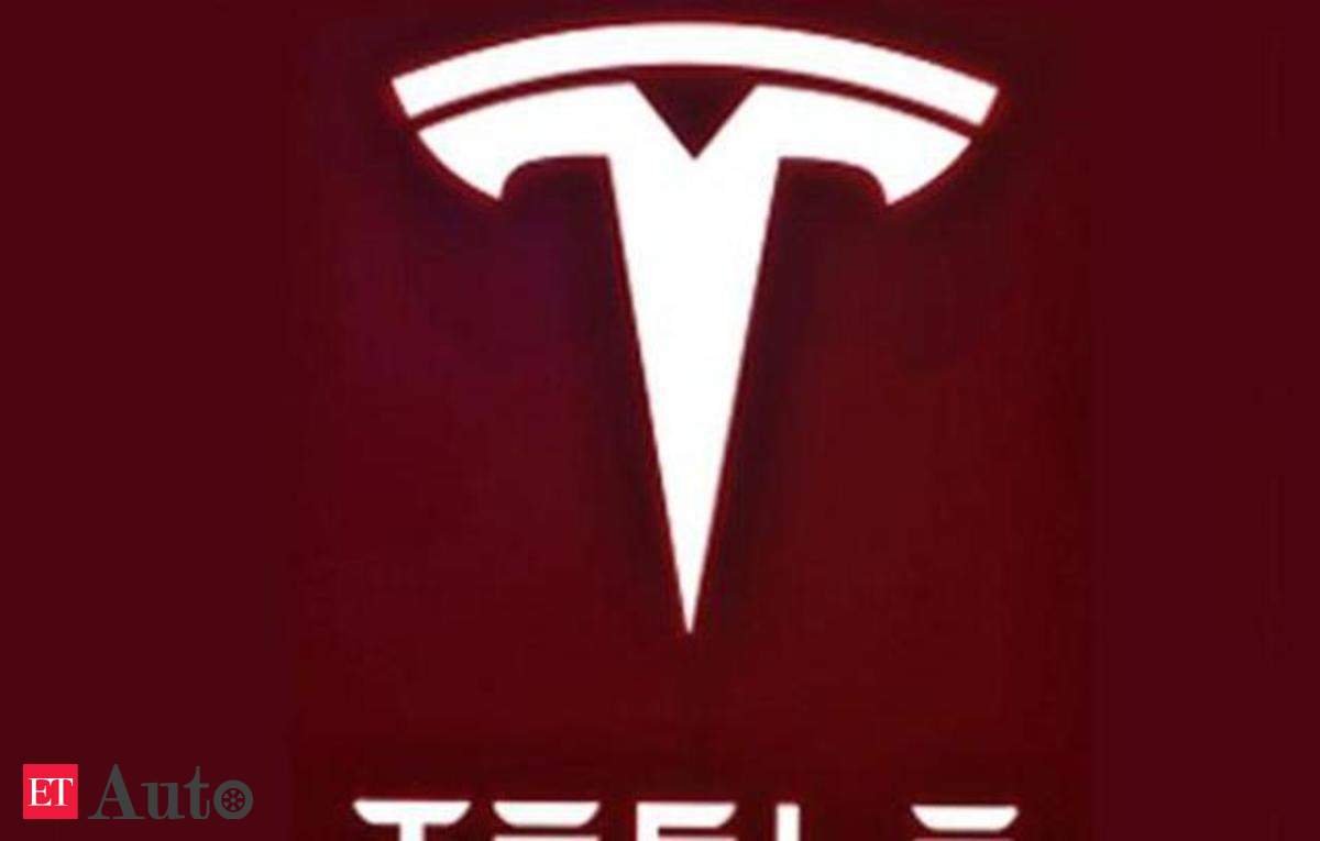 tesla-s-new-showroom-in-new-york-s-meatpacking-district-is-a-dream-come