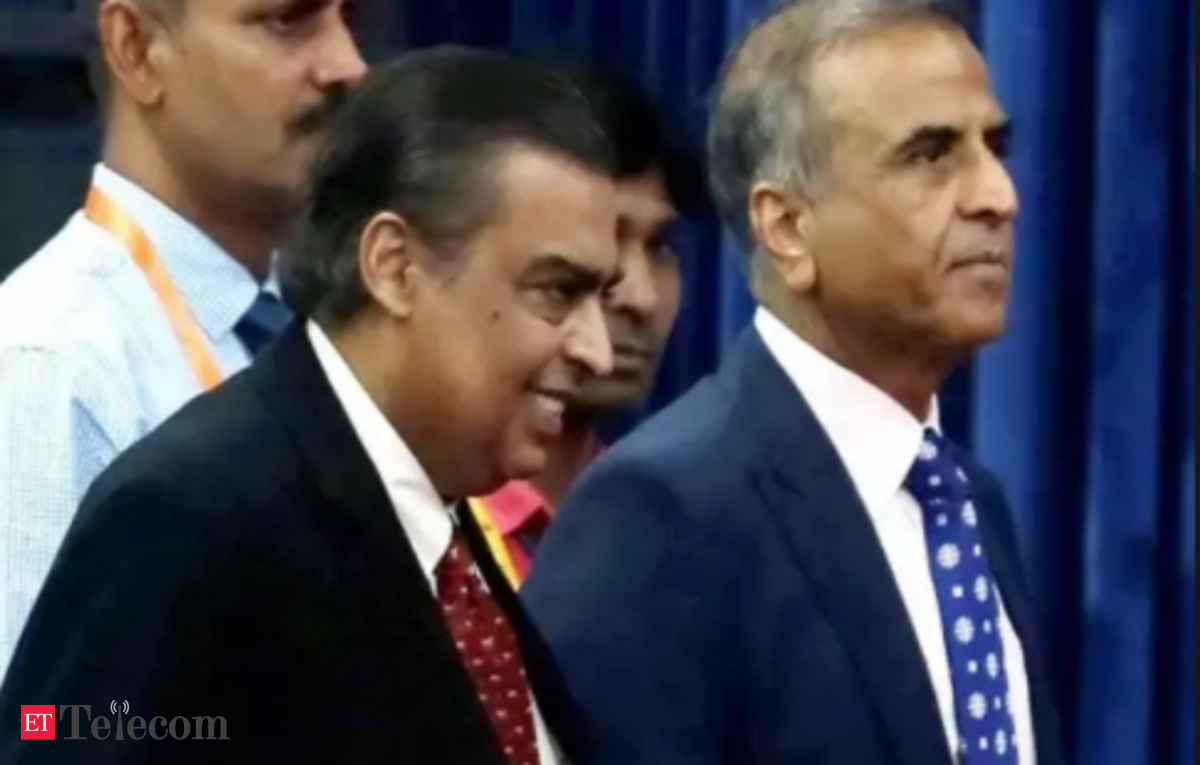 Mukesh Ambani's Reliance Jio Vs Sunil Mittal's Bharti Airtel: A Rs ...