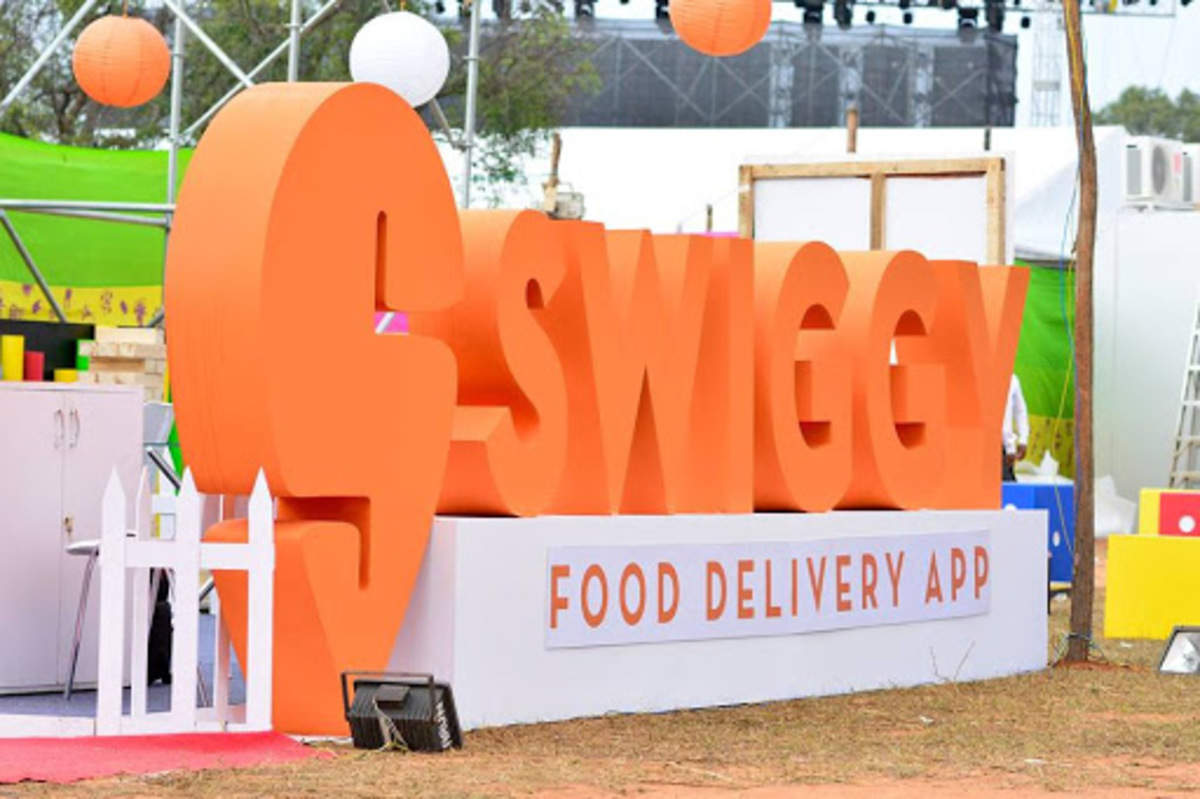 Swiggy OOH engaging brand promotion campaign 