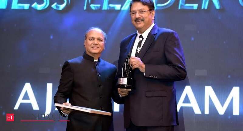 Piramal Group&rsquo;s Ajay Piramal conferred with the IAA&rsquo;s &lsquo;Business Leader