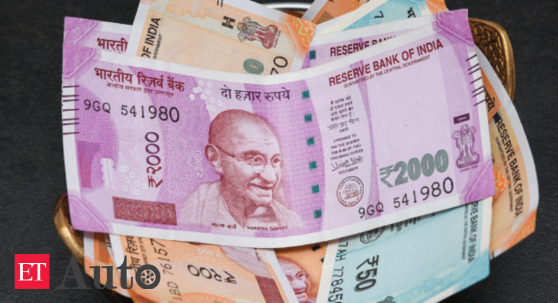 Indian Rupee Rupee Slips 17 Paise To 69 59 Vs Usd In Early Trade Auto News Et Auto