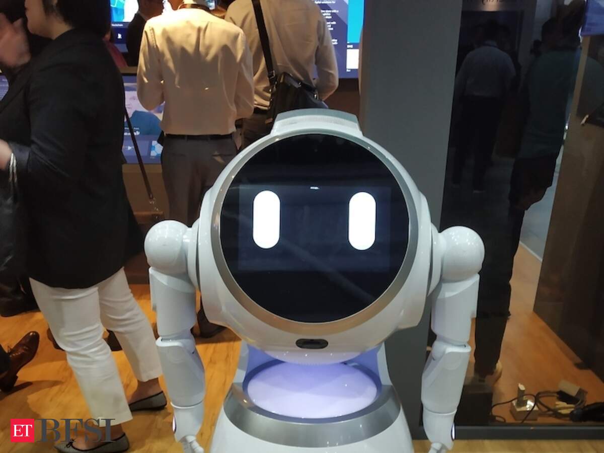 Paperless Banking Eve A Female Robot Serves Customers At Union