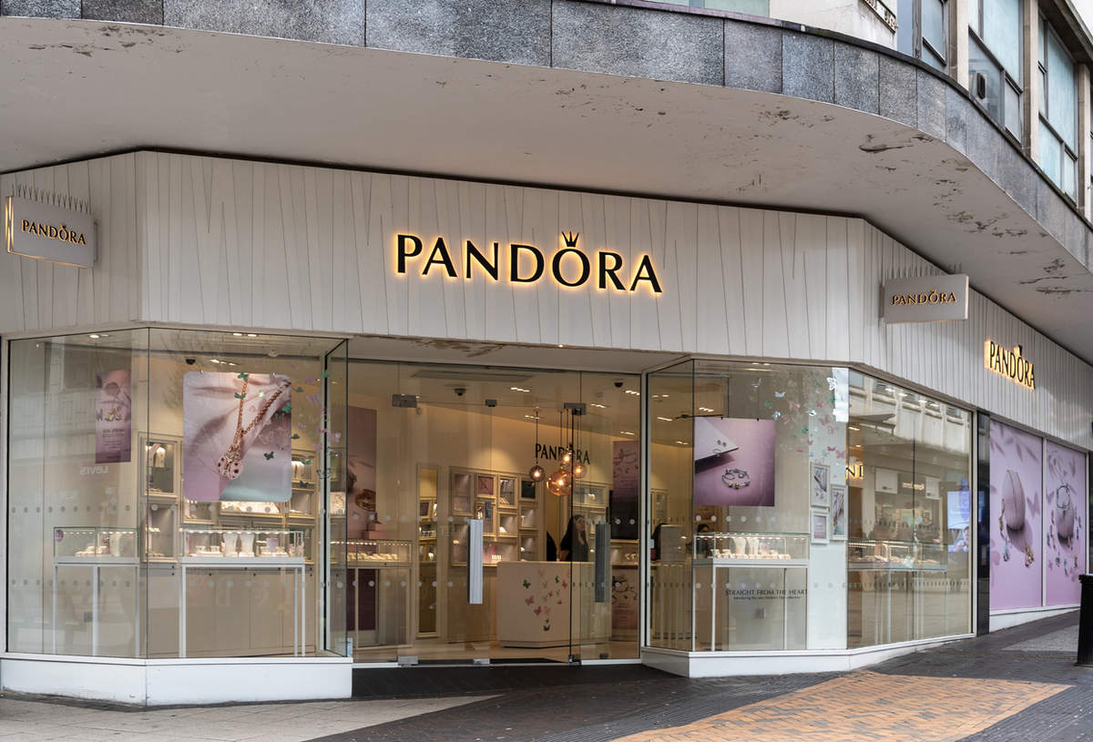 Jeweller Pandora: Jeweller Pandora closes 30 shops in Italy due to ...