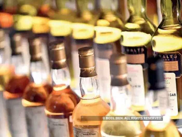 Liquor Sale Karnataka Allows Pubs Bars To Also Sell Liquor From Saturday Retail News Et Retail