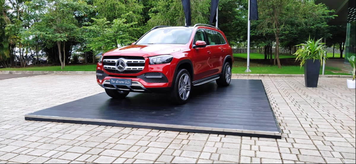 Mercedes Benz Gls Mercedes Benz India Launches Gls Suv Price Starts Rs 99 9 Lakh Auto News Et Auto