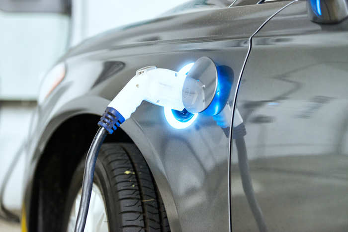 How do I charge an EV?|protechbay