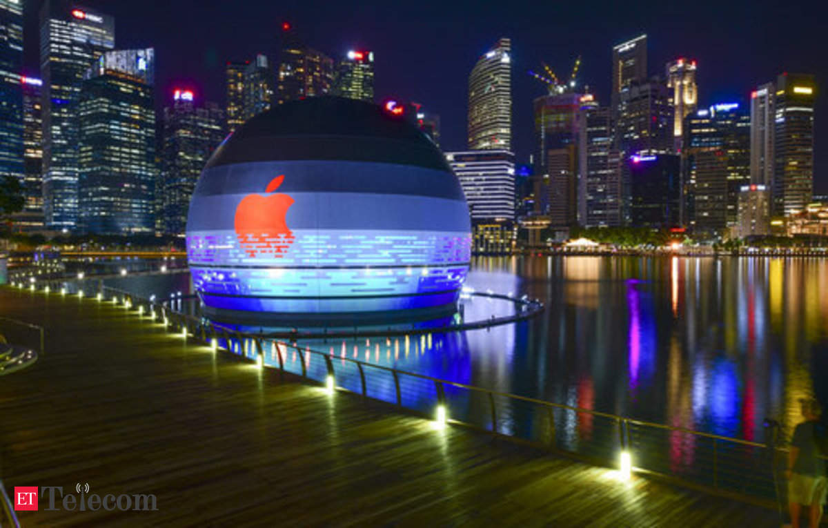 World's first floating Apple store opens in Singapore, Telecom News, ET  Telecom