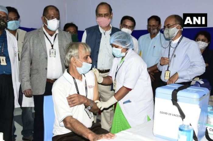 India begins Covid-19 Vaccination Drive: Shots of Day 1 - India begins ...