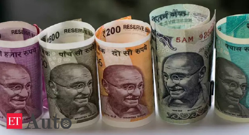 Indian Rupee Rupee Falls By 18 Paise To Close At 73 30 Against Us Dollar Auto News Et Auto