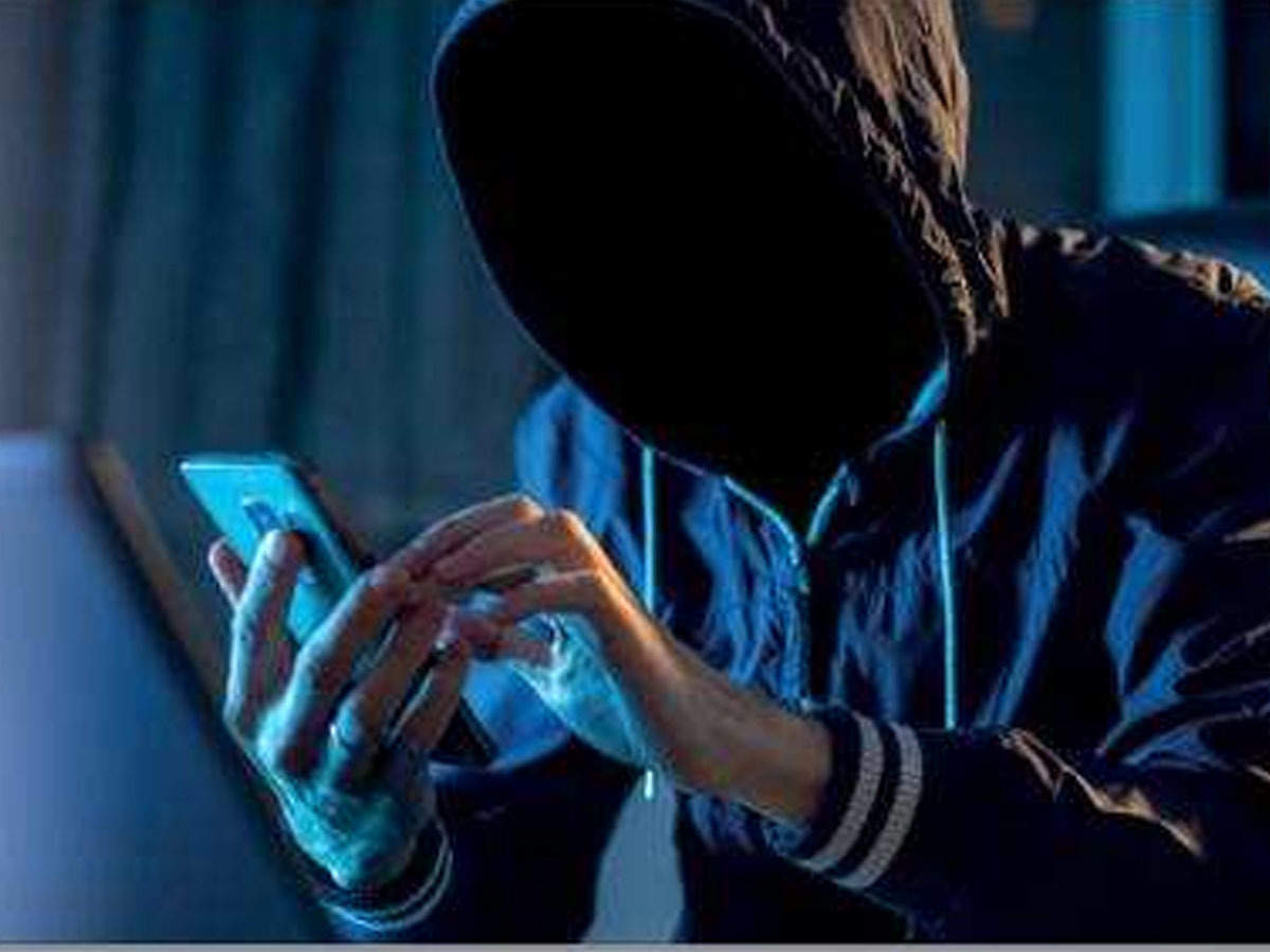 Centre Orders Blocking Of 28,000 Mobile Sets used in Cybercrimes
