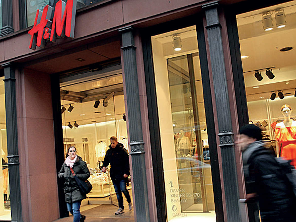 H&M returns to profit, China sales hit by boycott