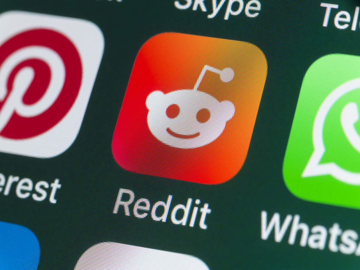 Reddit to double employees after raising $250 million - The Verge