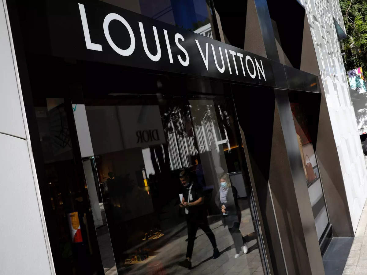 Louis Vuitton comes under fire for 'double standard' return policy in China  after Canada Goose - Global Times