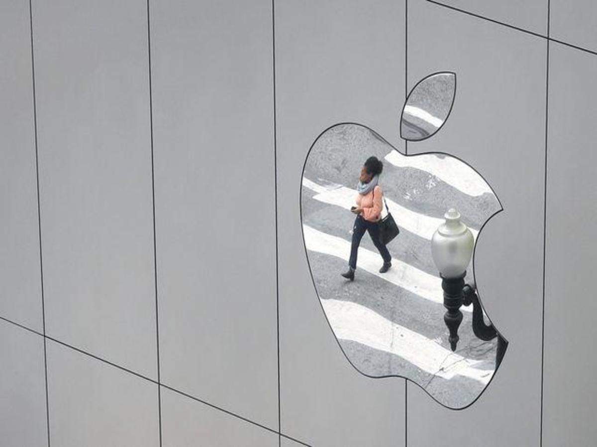 Apple shuts several retails stores in US due to Covid surge, HR