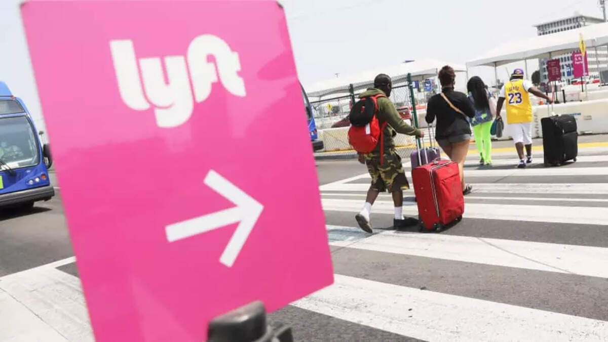 lyft ridership: Lyft's weak rider numbers, Omicron hit outweigh first full-year profit