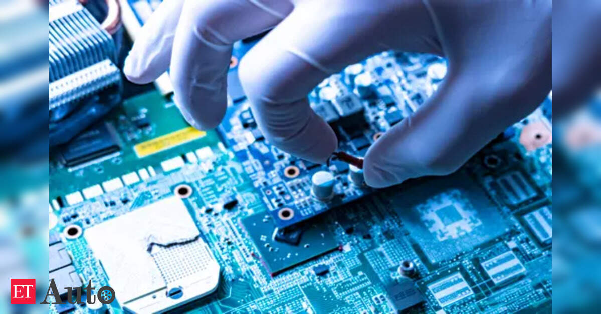 Global chip shortage likely to last through 2023, ETAuto