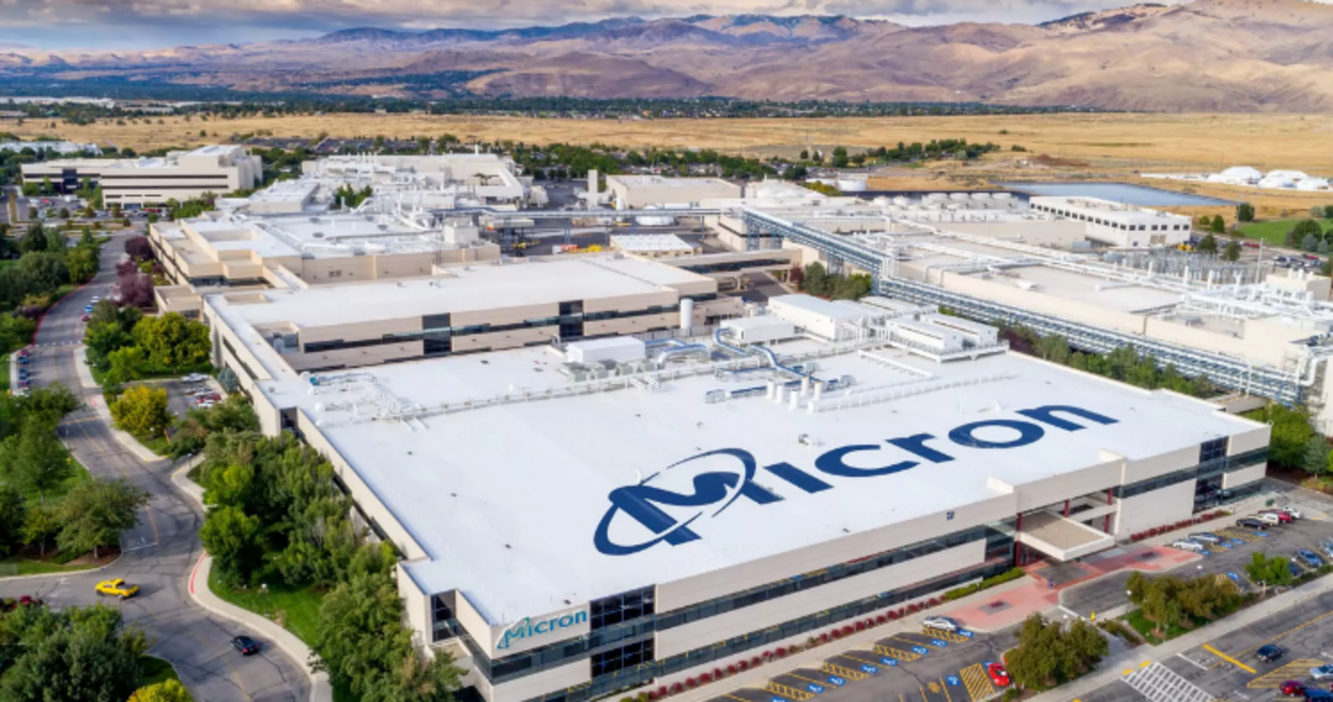Micron warns of tougher times, plans to cut investments by 30%