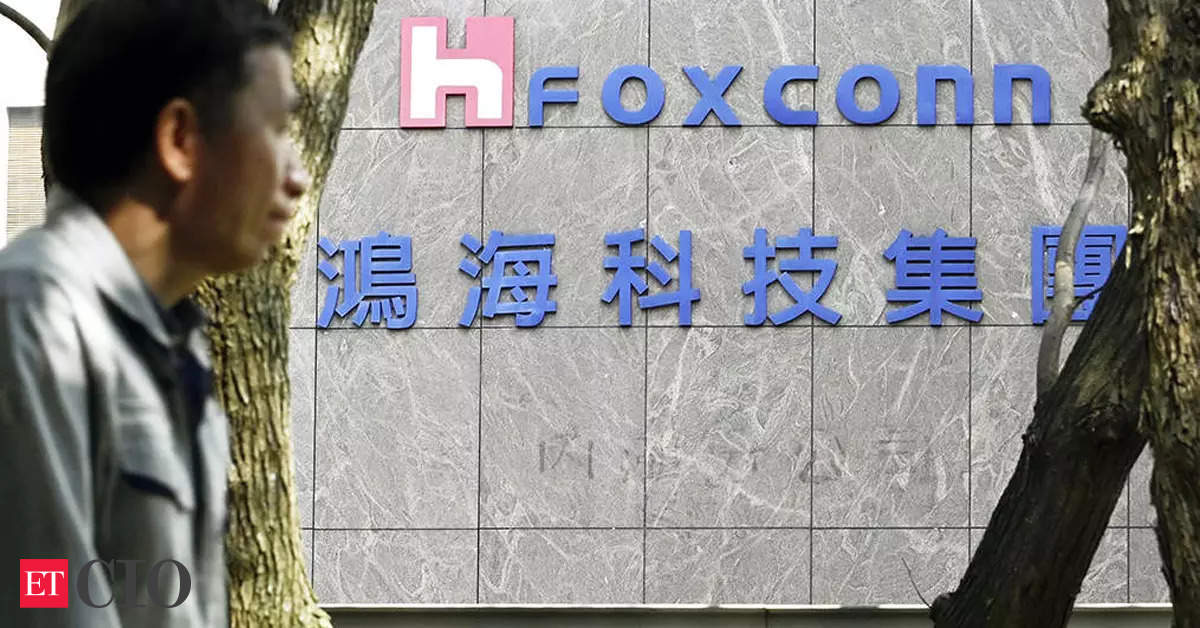 ताइवान ने चीन चिप निवेश पर फॉक्सकॉन पर जुर्माना लगाया: स्रोत