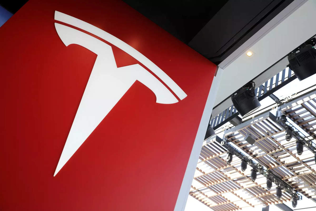 tesla: Tesla probes top executive over suspicious order